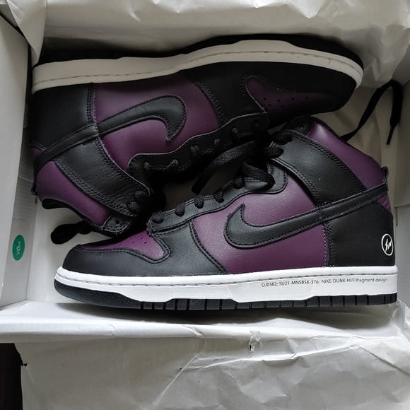 Nike: Dunk High x Fragment Design "Beijing" Sneakers - Picture 2 of 11